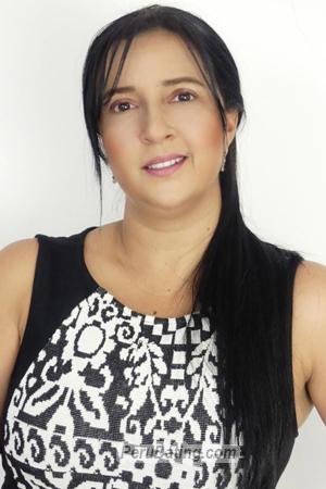202982 - Nidia Age: 46 - Colombia