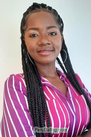 205104 - Stefany Age: 35 - Colombia