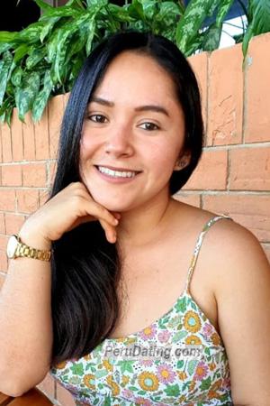 206697 - Luz Age: 29 - Peru