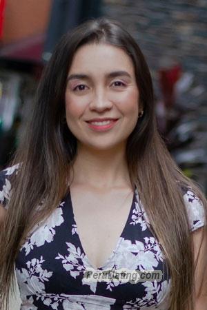 213753 - Laura Age: 33 - Colombia