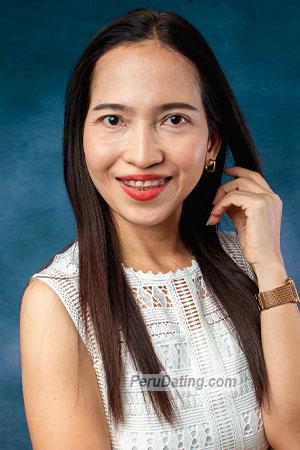 217370 - Sukumarn (Bee) Age: 46 - Thailand