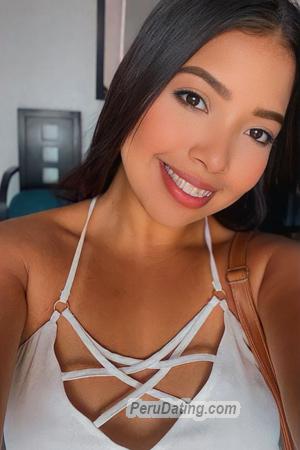 217745 - Liseth Age: 28 - Colombia