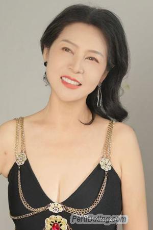225737 - Michelle Age: 62 - China